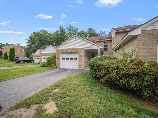 23 Bonnie Heights Lane, Unit 7, Hudson, NH 03051