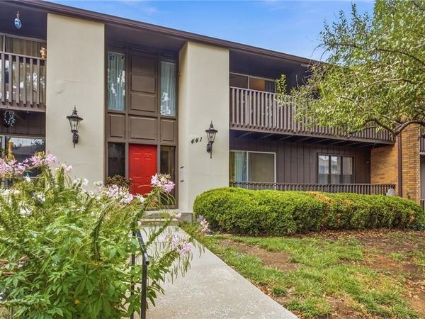 441 W 104th Street, Unit D, Kansas City, MO 64114