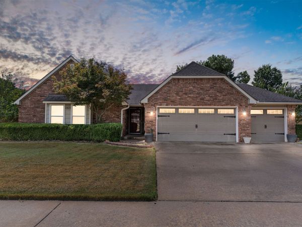 1717 W Jefferson Street , Broken Arrow, OK 74011