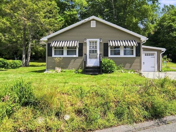 83 Union Rd, Wales, MA 01081