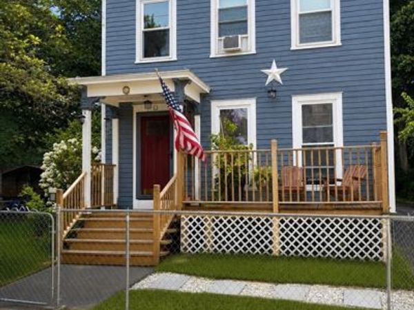 70 Pine St, Chicopee, MA 01020
