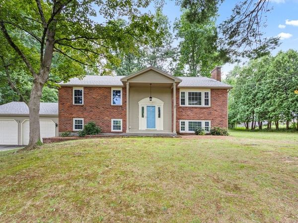 141 Longhill Rd, Franklin, MA 02038