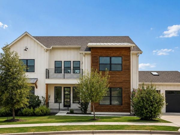 288 Smoke Tree CIR, Dripping Springs, TX 78620