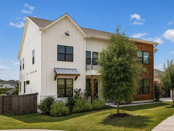 288 Smoke Tree CIR, Dripping Springs, TX 78620