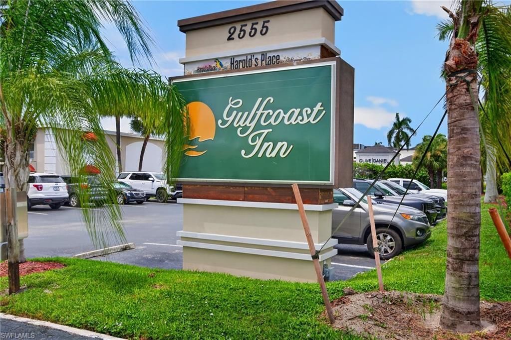 2555 9th St N, Unit 204, Naples, FL 34103 Photo