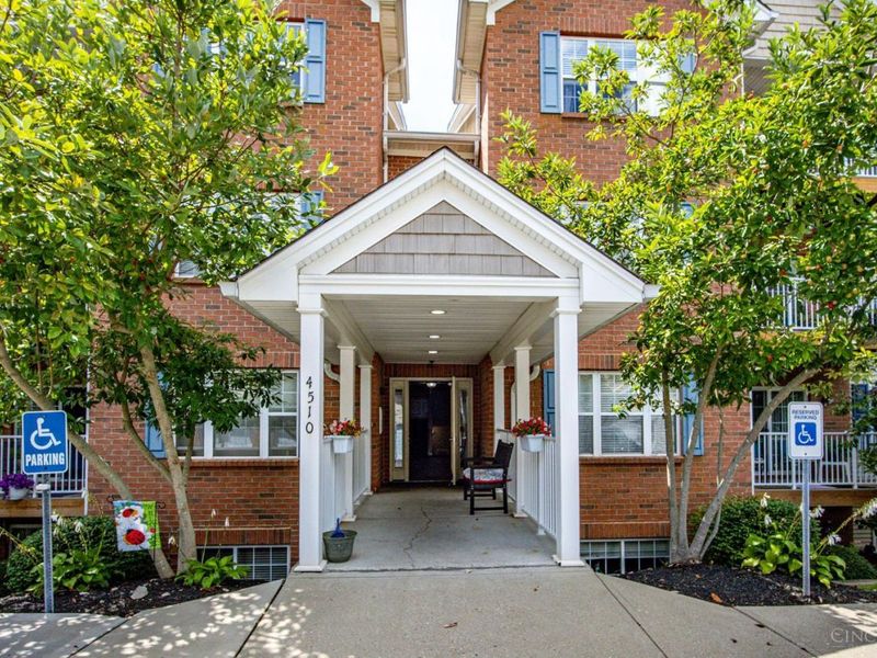 4510 Clearwater Place, Unit 12, Cincinnati, OH 45248 Photo 1