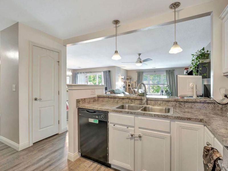 4510 Clearwater Place, Unit 12, Cincinnati, OH 45248 Photo 8