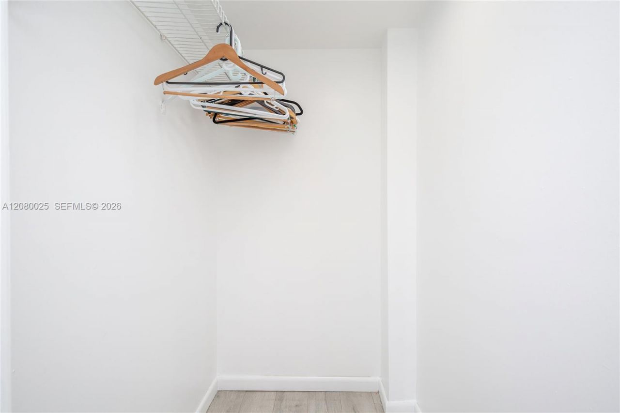 2000 Towerside Ter, Unit 1103, Miami, FL 33138 Photo