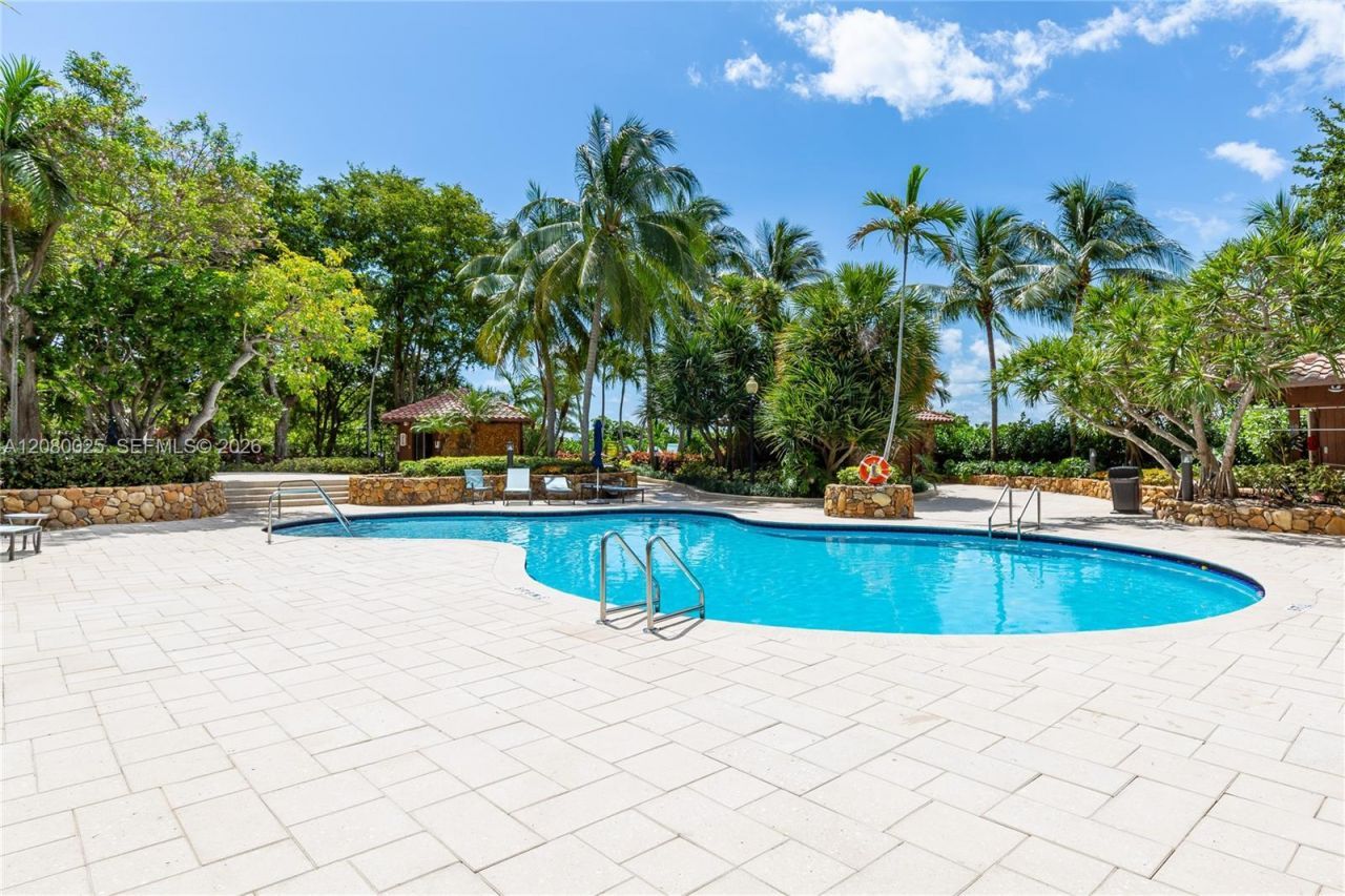 2000 Towerside Ter, Unit 1103, Miami, FL 33138 Photo