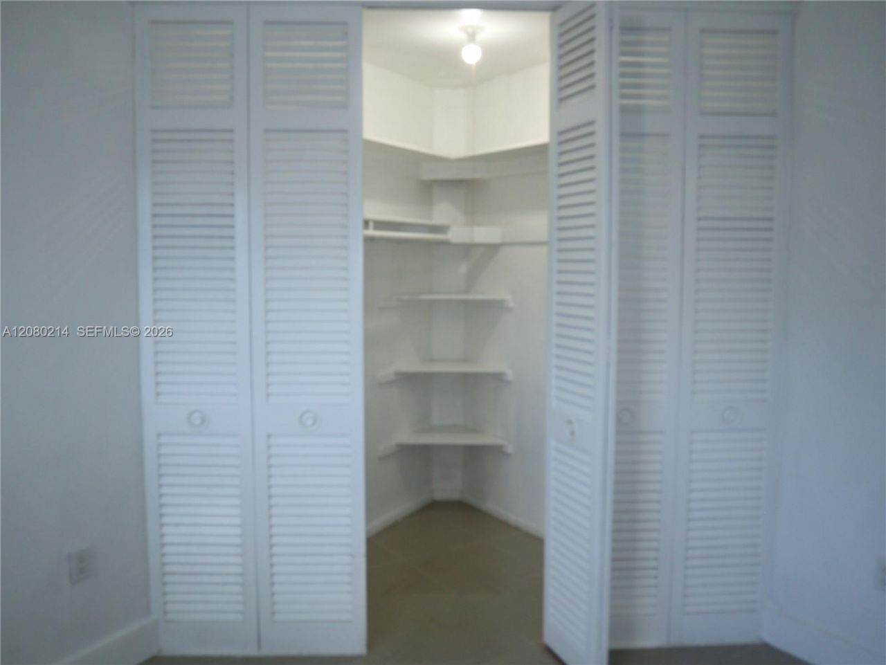 18790 NE 18th Ave, Unit 231, Miami, FL 33179 Photo