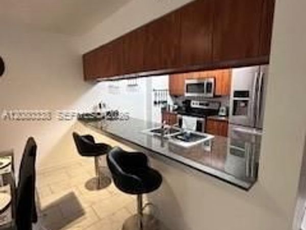 1200 Brickell Bay Dr , Unit 3304, Miami, FL 33131