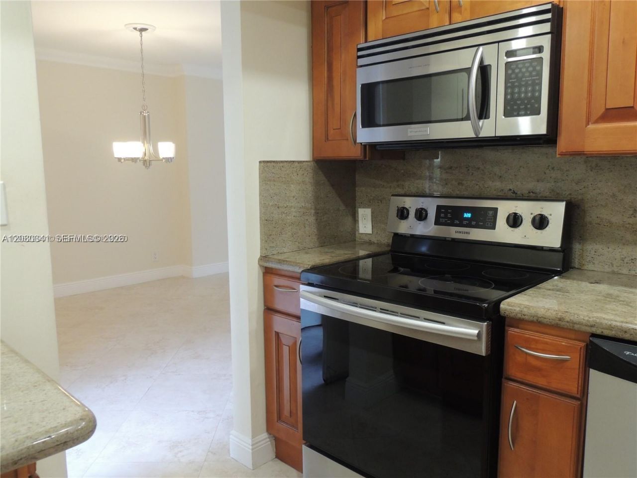 3101 N Country Club Dr , Unit 107, Aventura, FL 33180 Photo