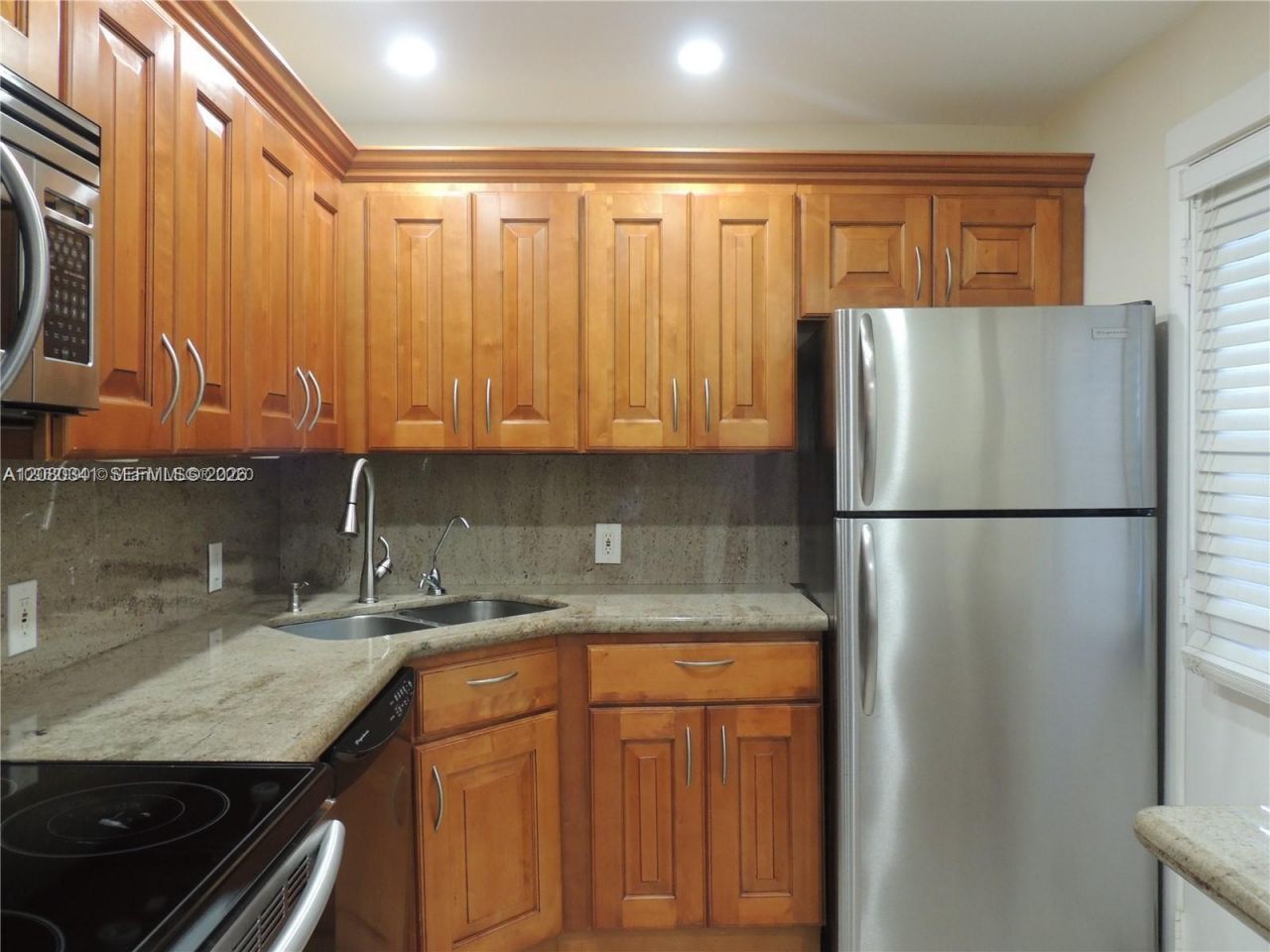 3101 N Country Club Dr , Unit 107, Aventura, FL 33180 Photo