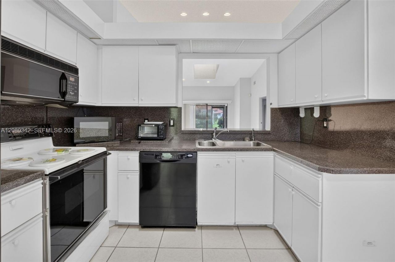 6063 Kings Gate Cir, Delray Beach, FL 33484 Photo