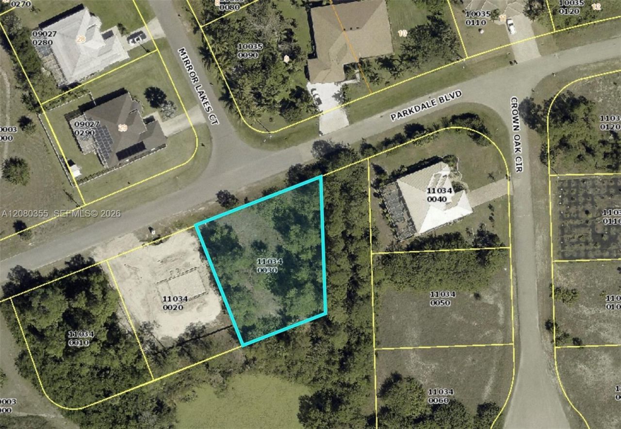 618 Parkdale Blvd, Lehigh Acres, FL 33974 Main Photo