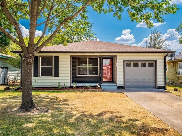 222 W Wilson Avenue , Sherman, TX 75090