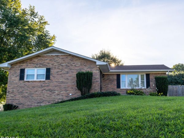 377 Timber Oak Drive, Bristol, VA 24201