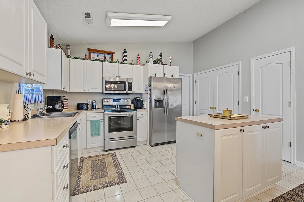 9915 Largo Ct.  Photo 21