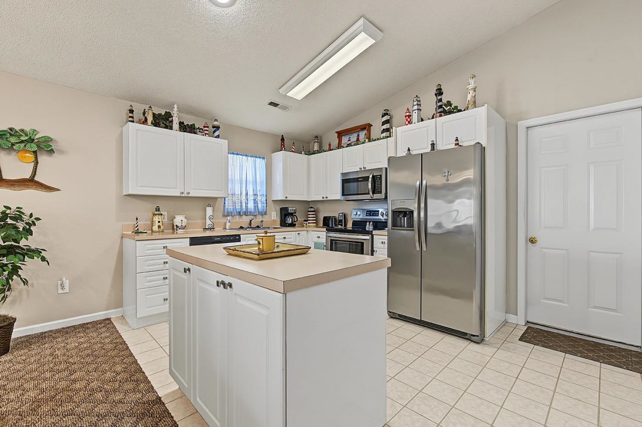 9915 Largo Ct.  Photo 22