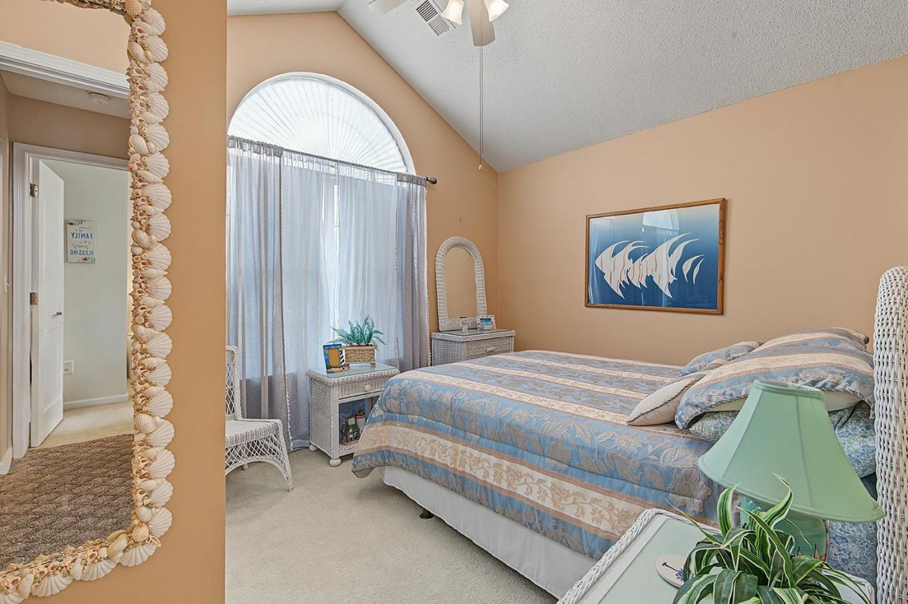 9915 Largo Ct.  Photo 8