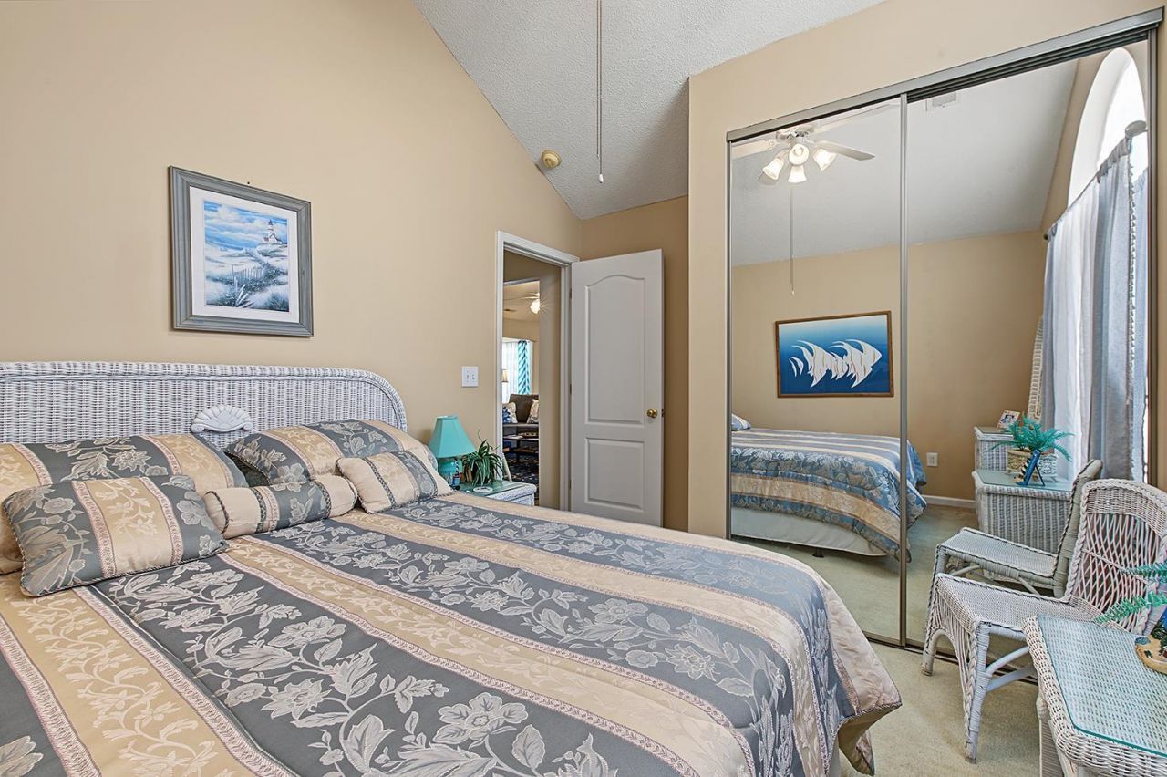 9915 Largo Ct.  Photo 9