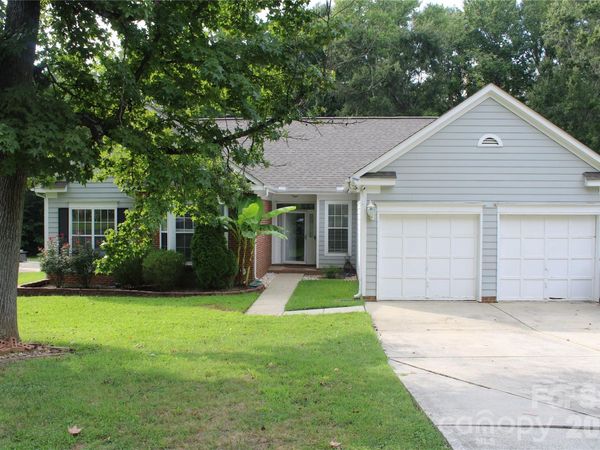7508 Blythwood Lane , Charlotte, NC 28227