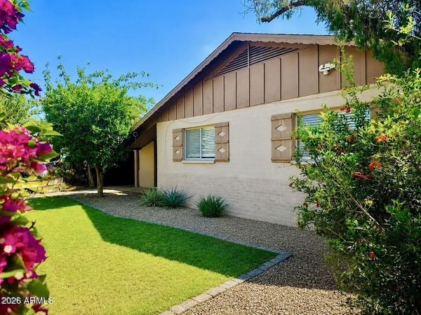 3631 W MYRTLE Avenue, Phoenix, AZ 85051