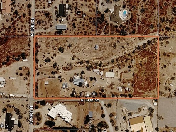 45215 N 10TH Street, Unit '-', New River, AZ 85087