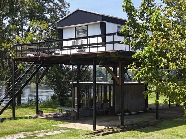 1295 ARNOLD LN, Savannah, TN 38372