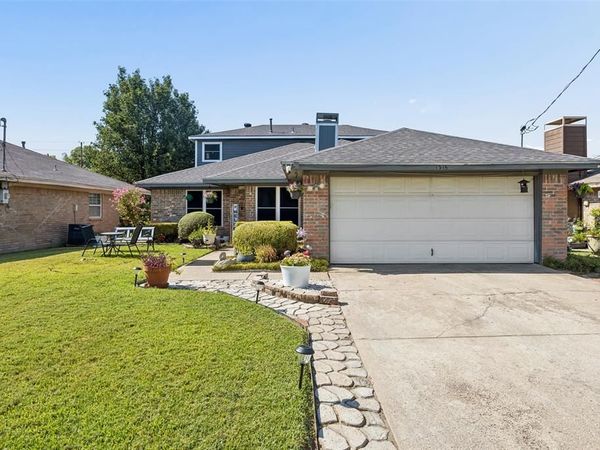 1316 Cy Blackburn Circle , Dallas, TX 75217