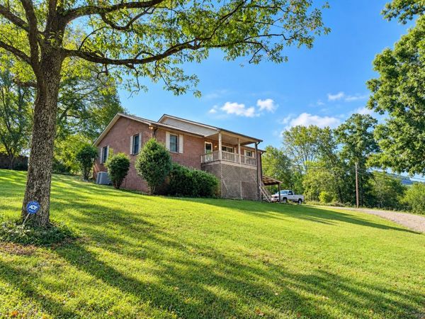 386 Cookeville Hwy, Carthage, TN 37030