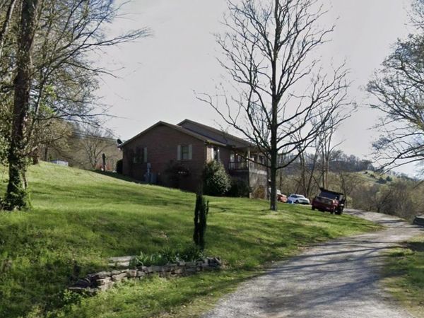 386 Cookeville Hwy , Carthage, TN 37030