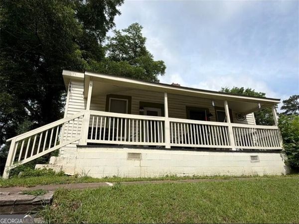 5 Spruce Street, Porterdale, GA 30014