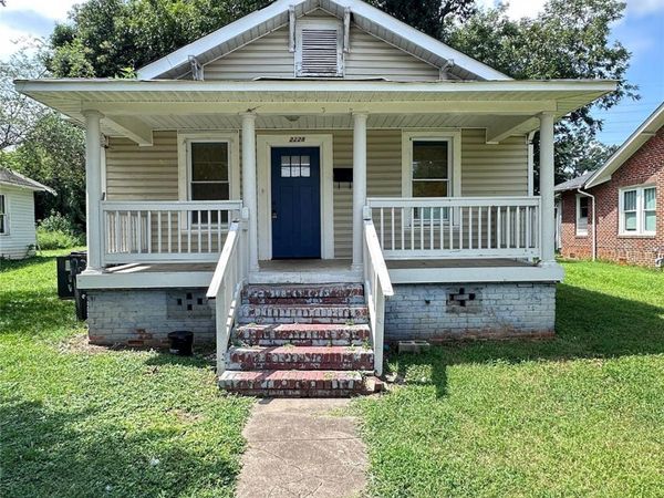 2228 Camp Greene Street , Charlotte, NC 28208