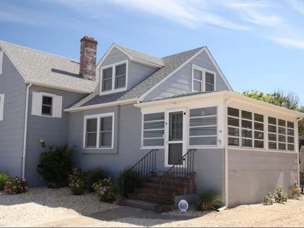 16 N Bayview Avenue, Seaside Park, NJ 08752