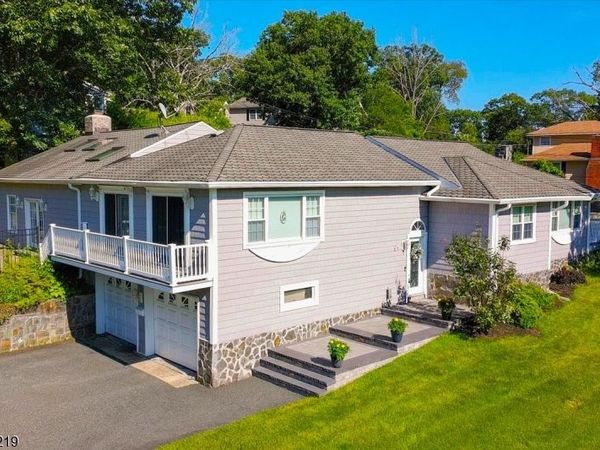 66 Minnisink Rd, Jefferson, NJ 07849