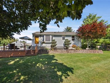 22 6th Avenue, Rochester, NY 14612