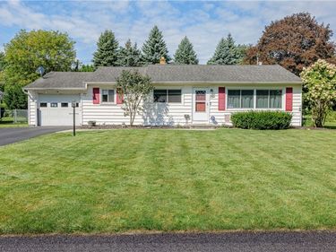 25 Dorington Road, Rochester, NY 14609