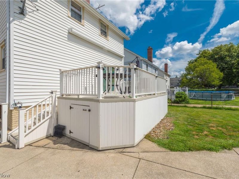 1111 Spring Road, Cleveland, OH 44109 Photo 11
