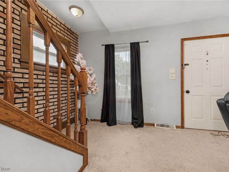 1111 Spring Road, Cleveland, OH 44109 Photo 16