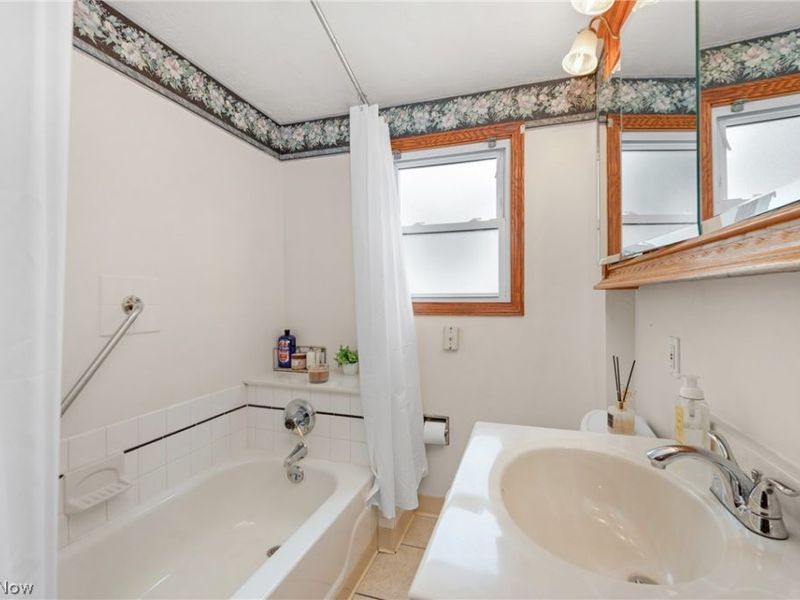 1111 Spring Road, Cleveland, OH 44109 Photo 33