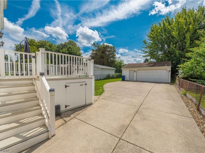 1111 Spring Road, Cleveland, OH 44109 Photo 7