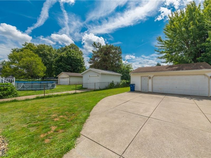 1111 Spring Road, Cleveland, OH 44109 Photo 8