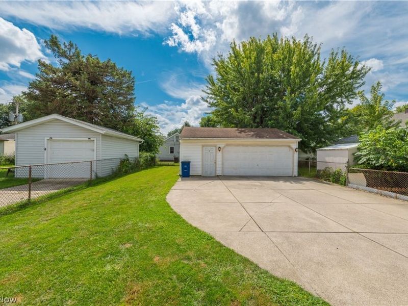 1111 Spring Road, Cleveland, OH 44109 Photo 9