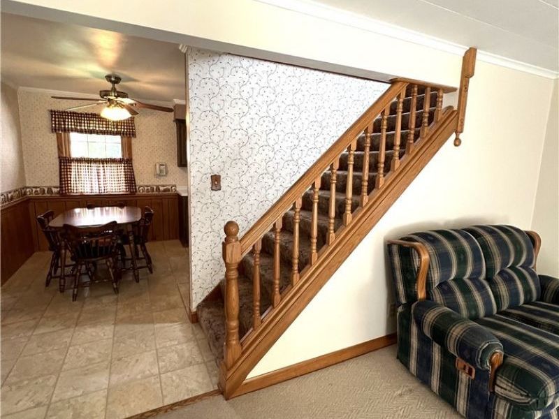 506 W Main Street, East Palestine, OH 44413 Photo 5