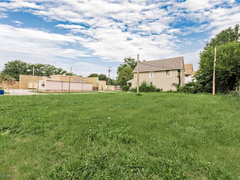 14505 Woodworth Road, Cleveland, OH 44112 Photo 3