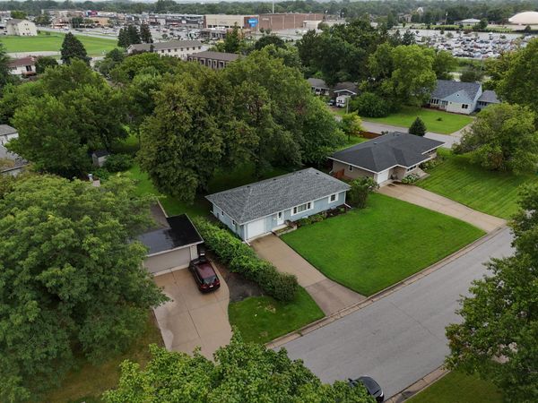 624 River Oak Drive, Ames, IA 50010