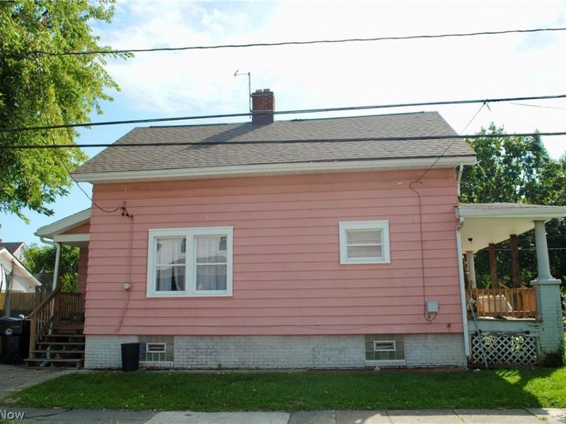 2712 Hood Avenue, Cleveland, OH 44109 Photo 2