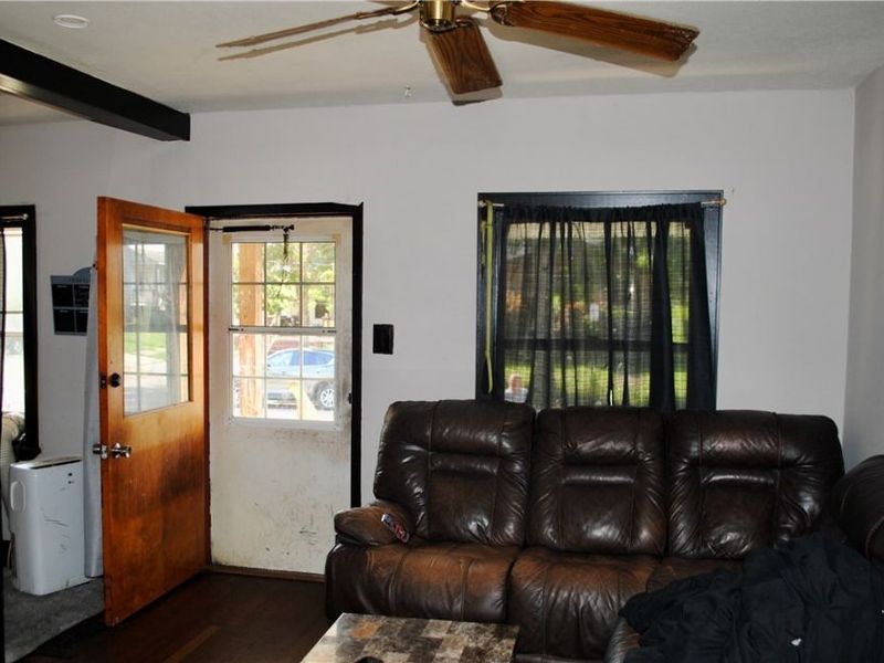 2712 Hood Avenue, Cleveland, OH 44109 Photo 3