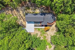401 Pine Grove Road  photo 4